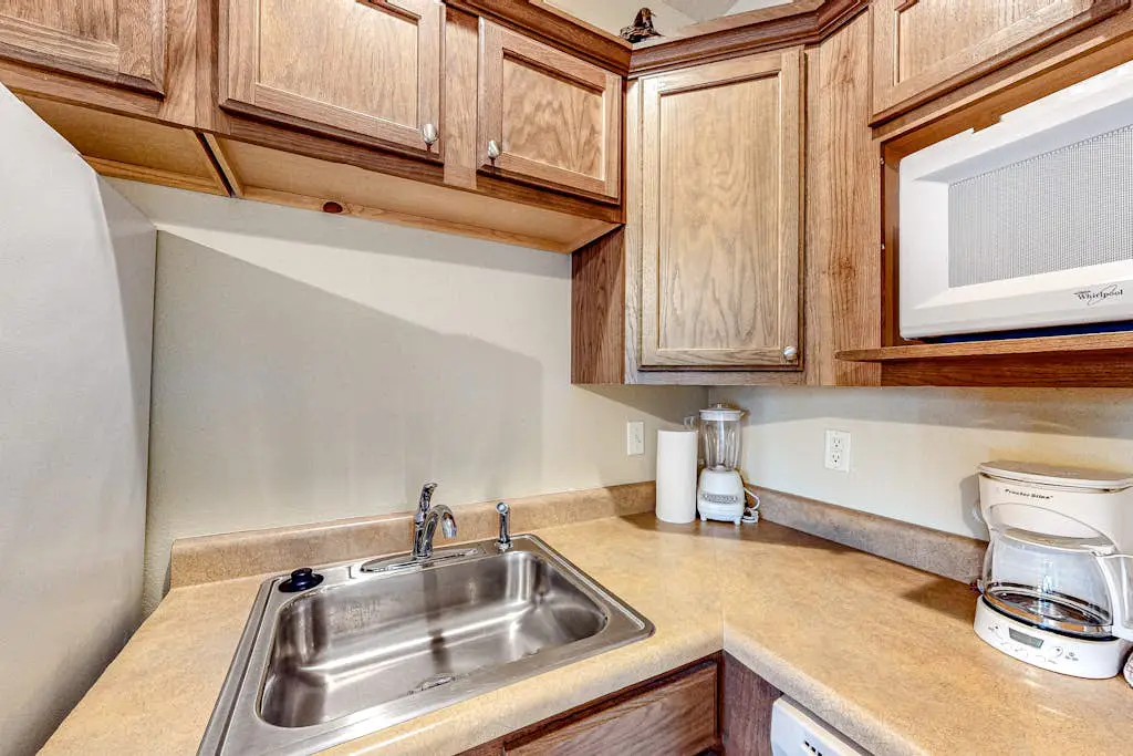Thousand Hills Condo