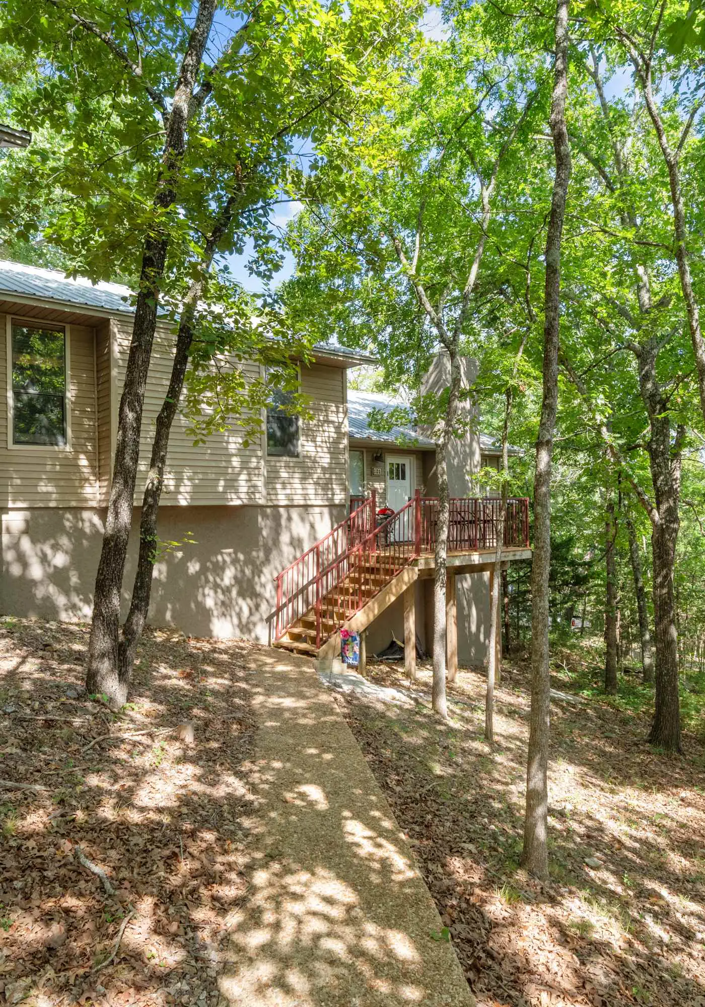 Rustic 2BR Cabin *POOL* Wooded