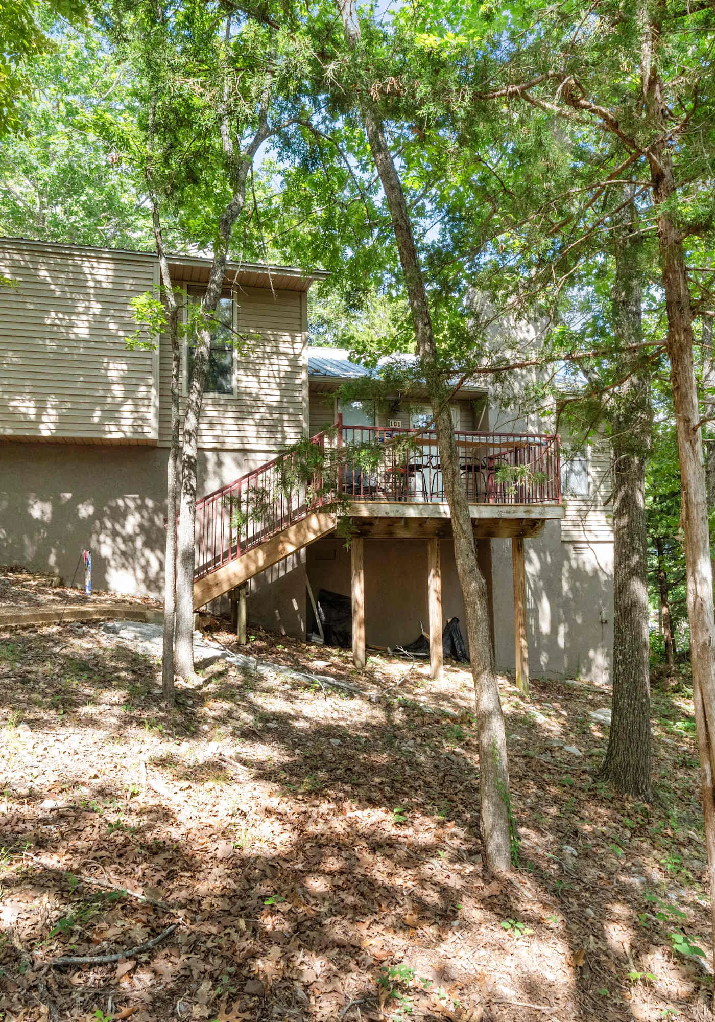 Rustic 2BR Cabin *POOL* Wooded