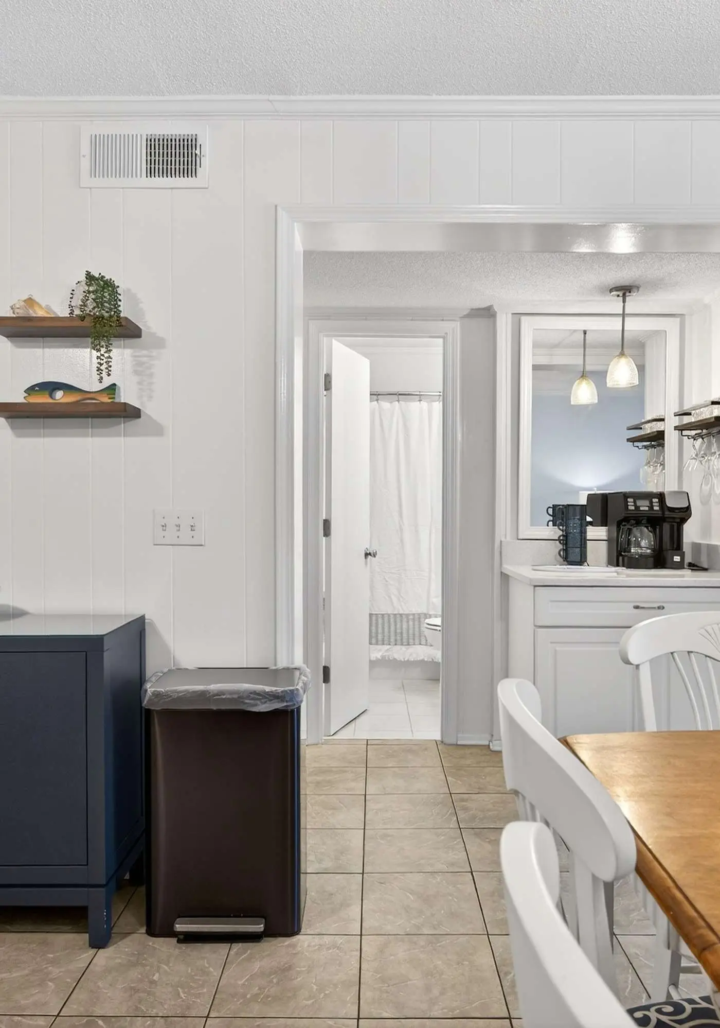 Tennis Villa G6 - 2BR Beach Retreat Walk to Beach
