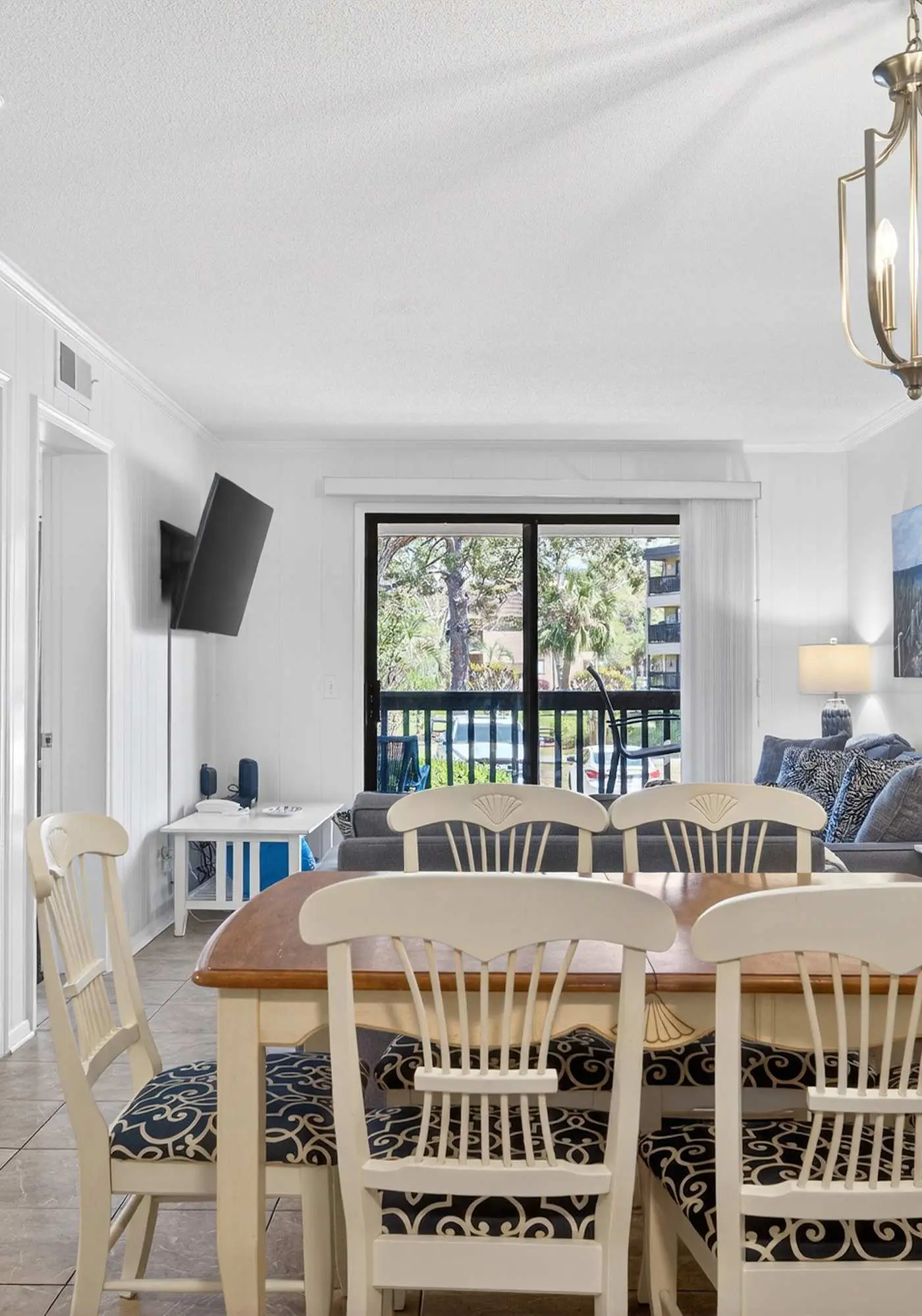 Tennis Villa G6 - 2BR Beach Retreat Walk to Beach
