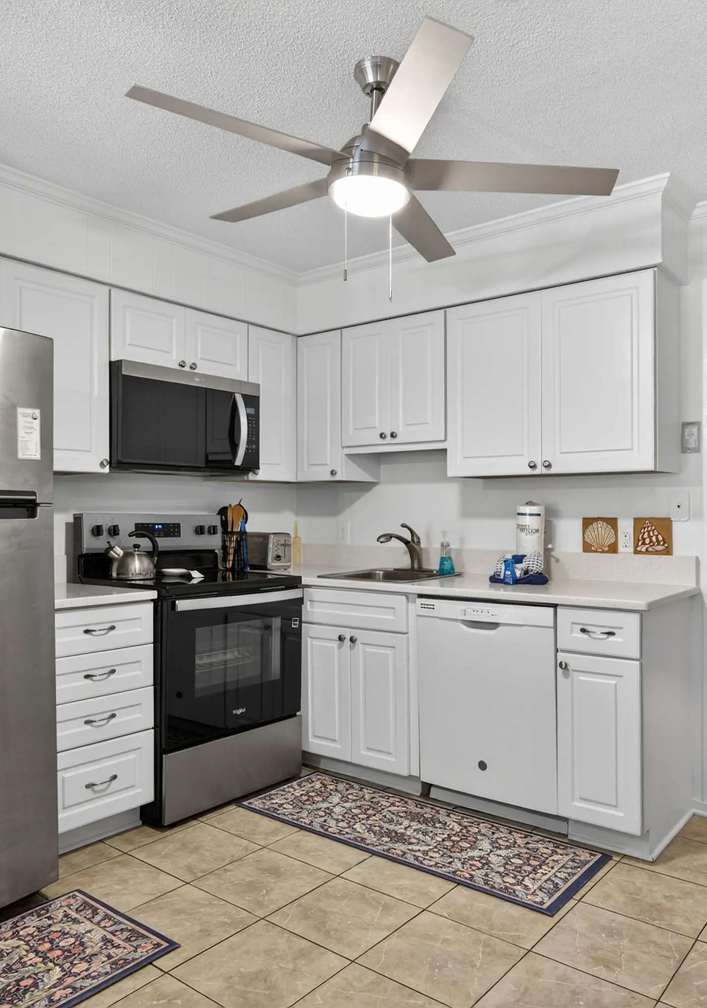 Tennis Villa G6 - 2BR Beach Retreat Walk to Beach