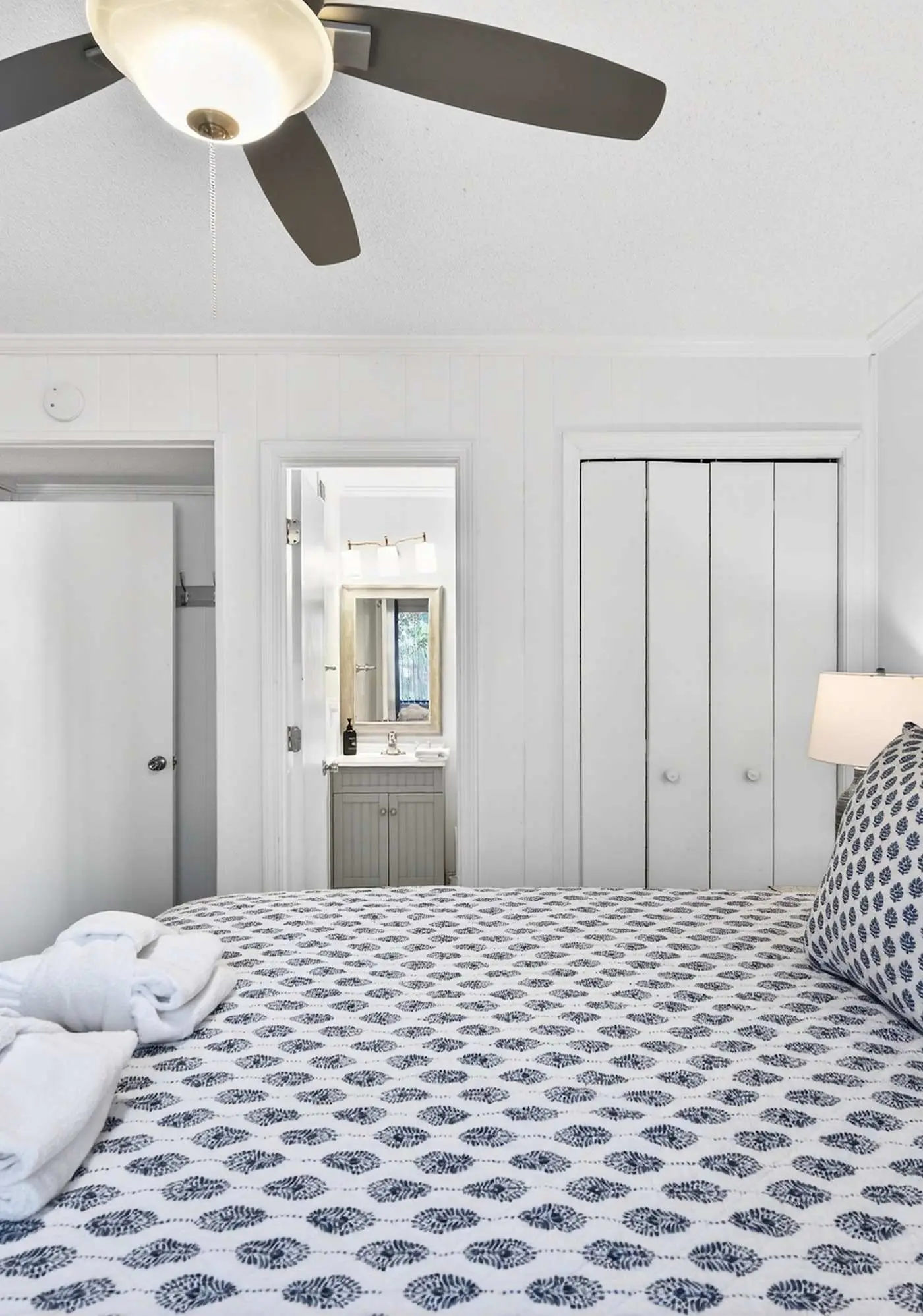 Tennis Villa G6 - 2BR Beach Retreat Walk to Beach