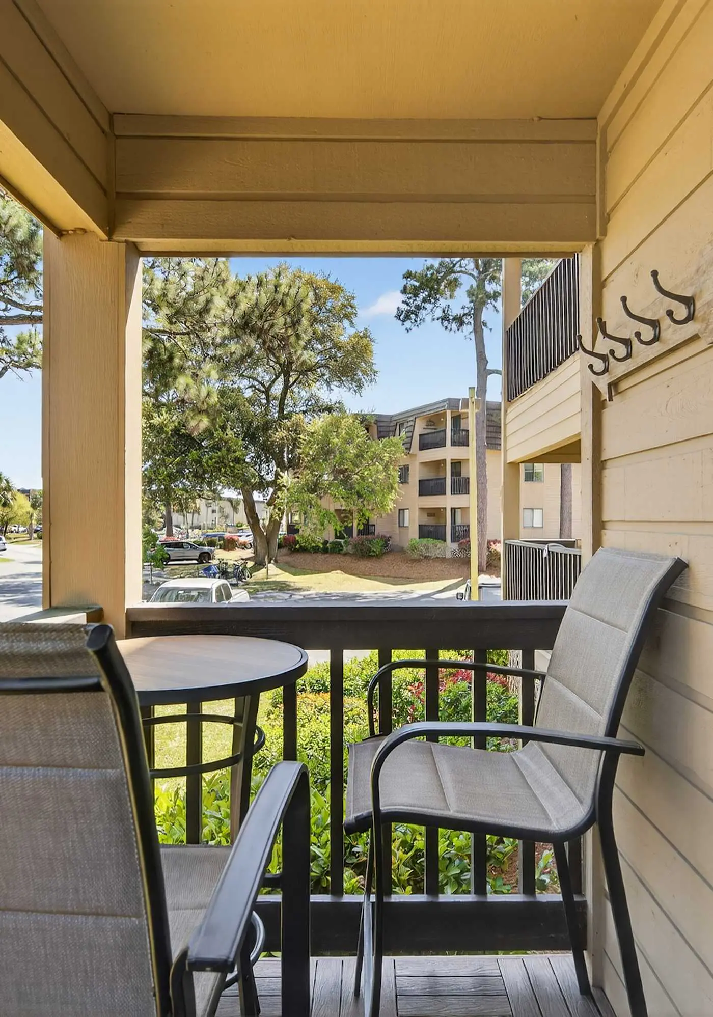Tennis Villa G6 - 2BR Beach Retreat Walk to Beach