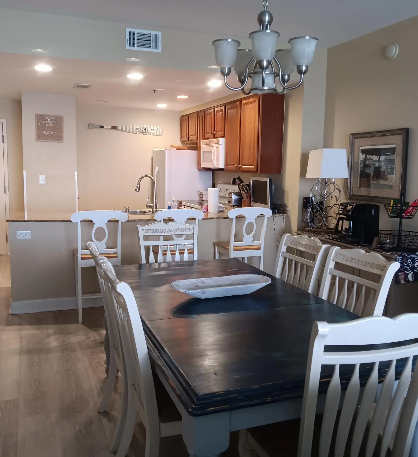 Coastal condo, close to beaches, shared pools