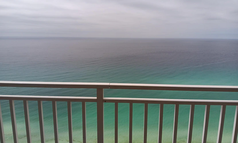 Coastal condo, close to beaches, shared pools