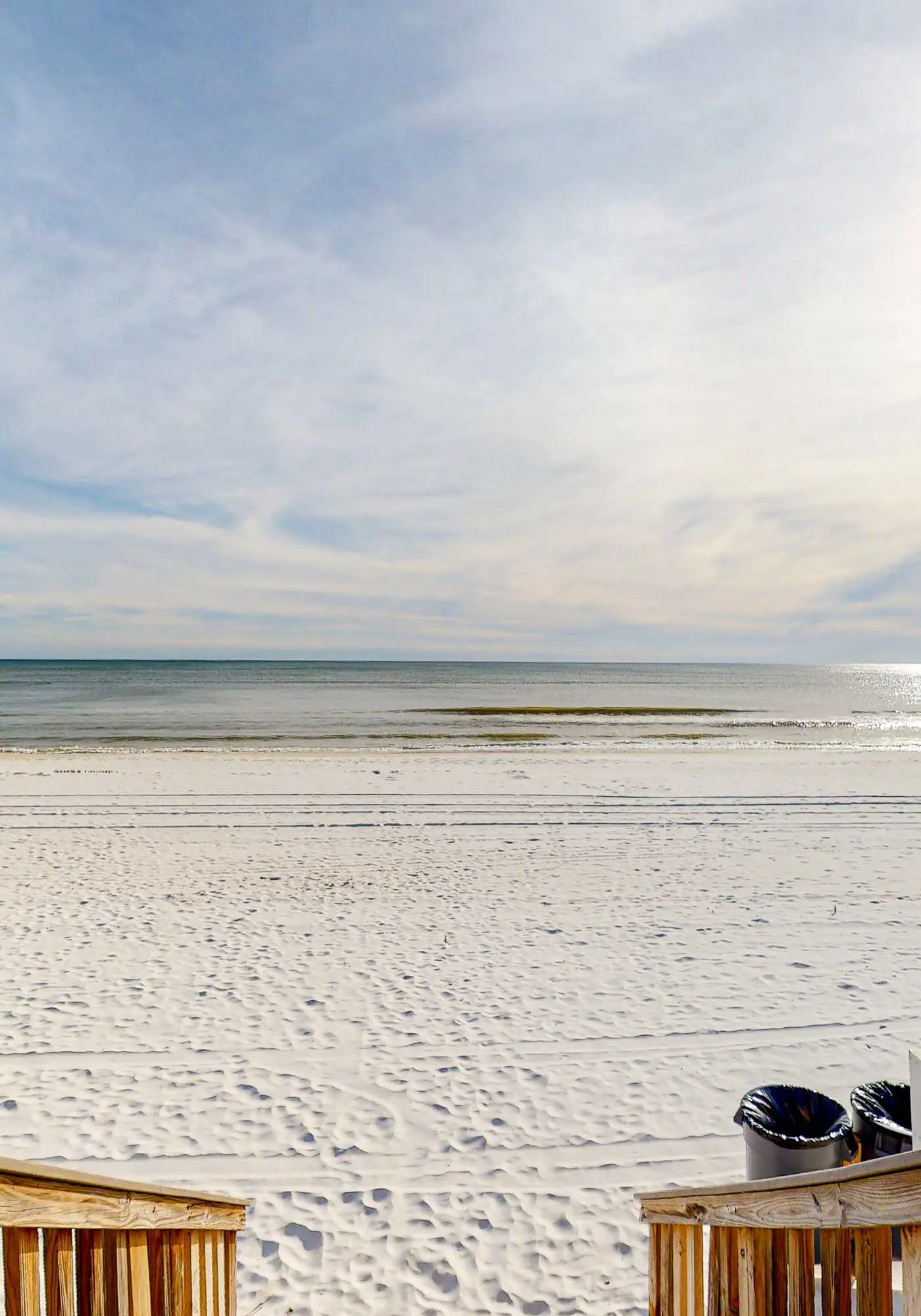 Vibrant 3BR gulf front condo with beach access