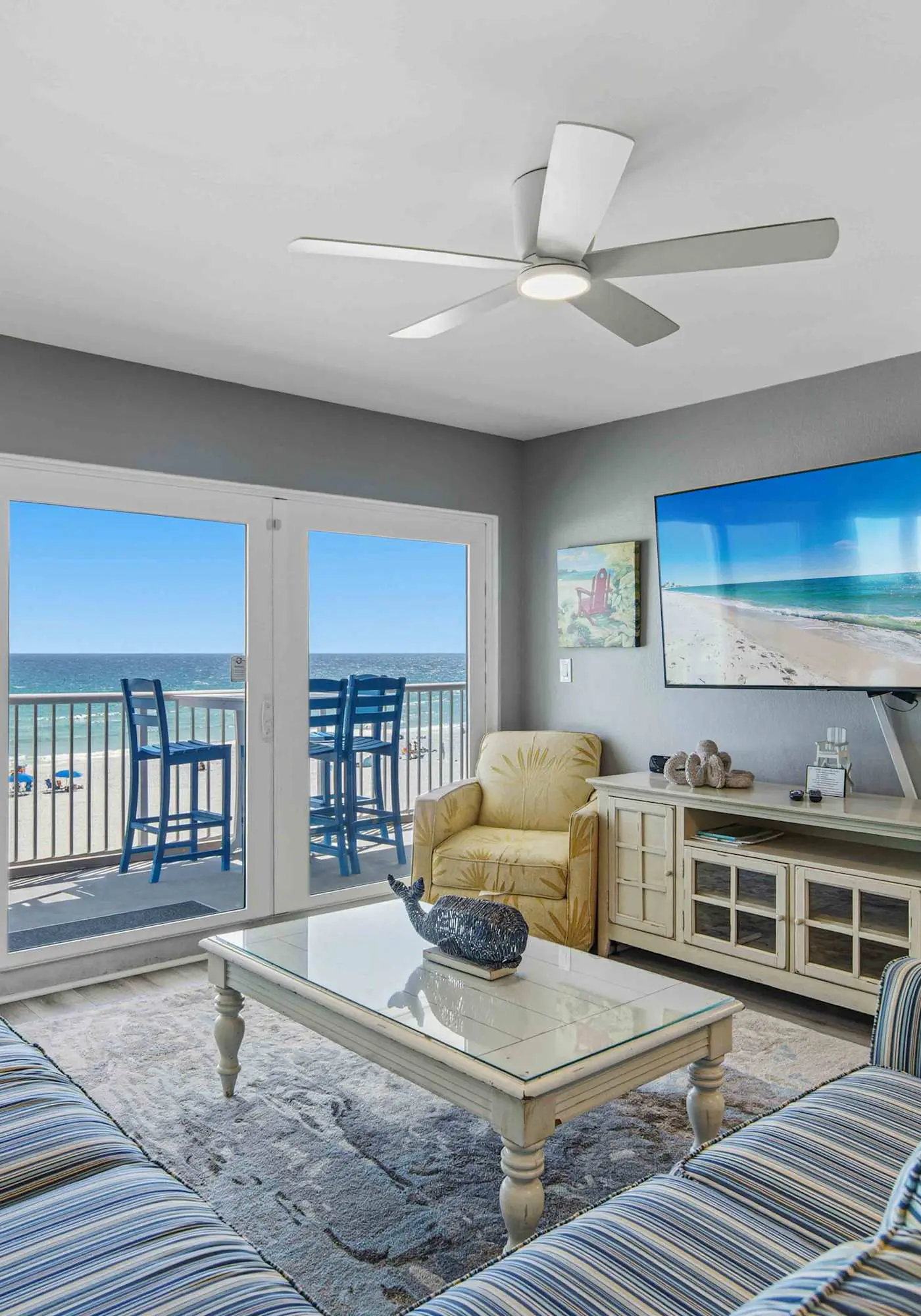 Vibrant 3BR gulf front condo with beach access