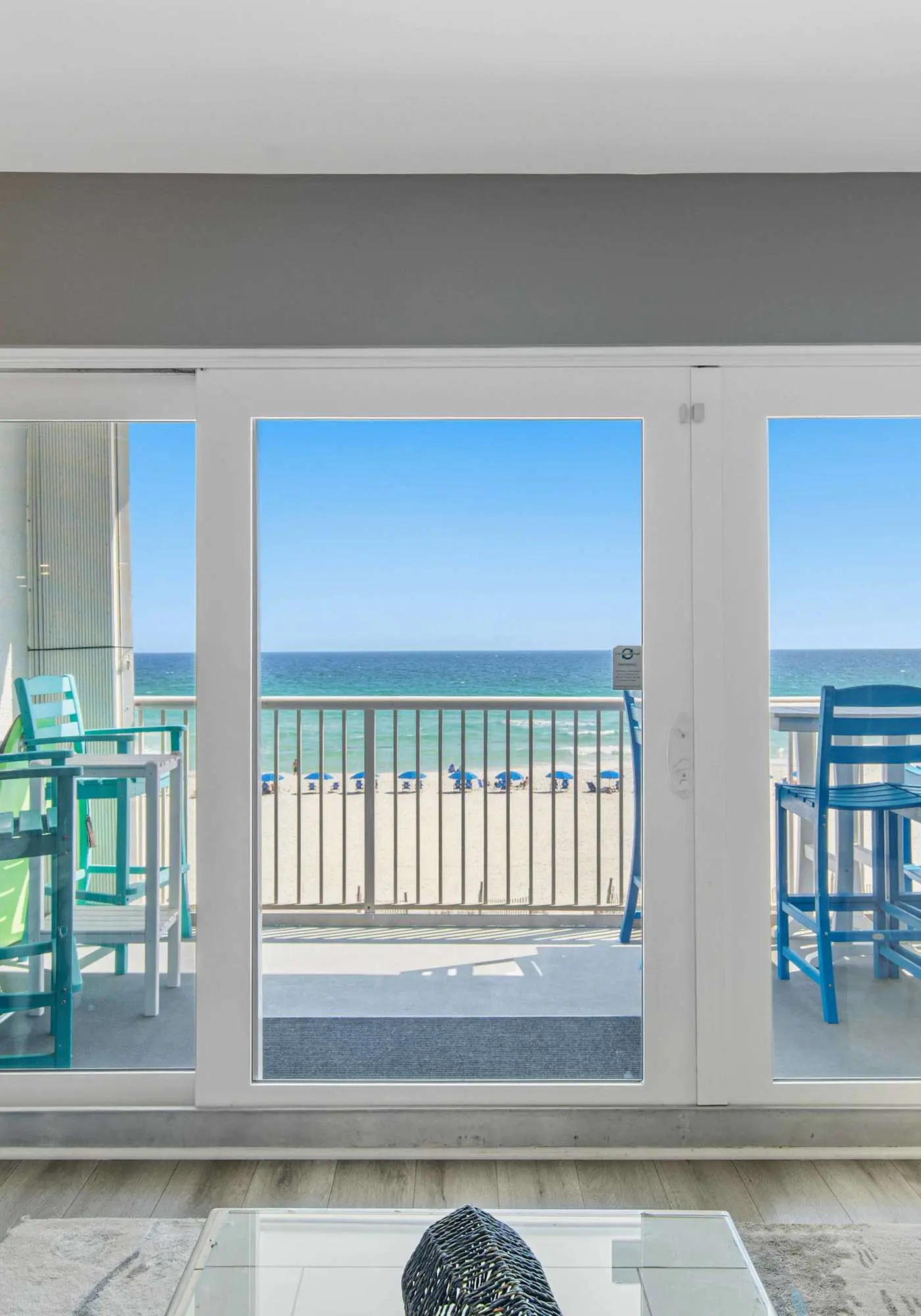 Vibrant 3BR gulf front condo with beach access