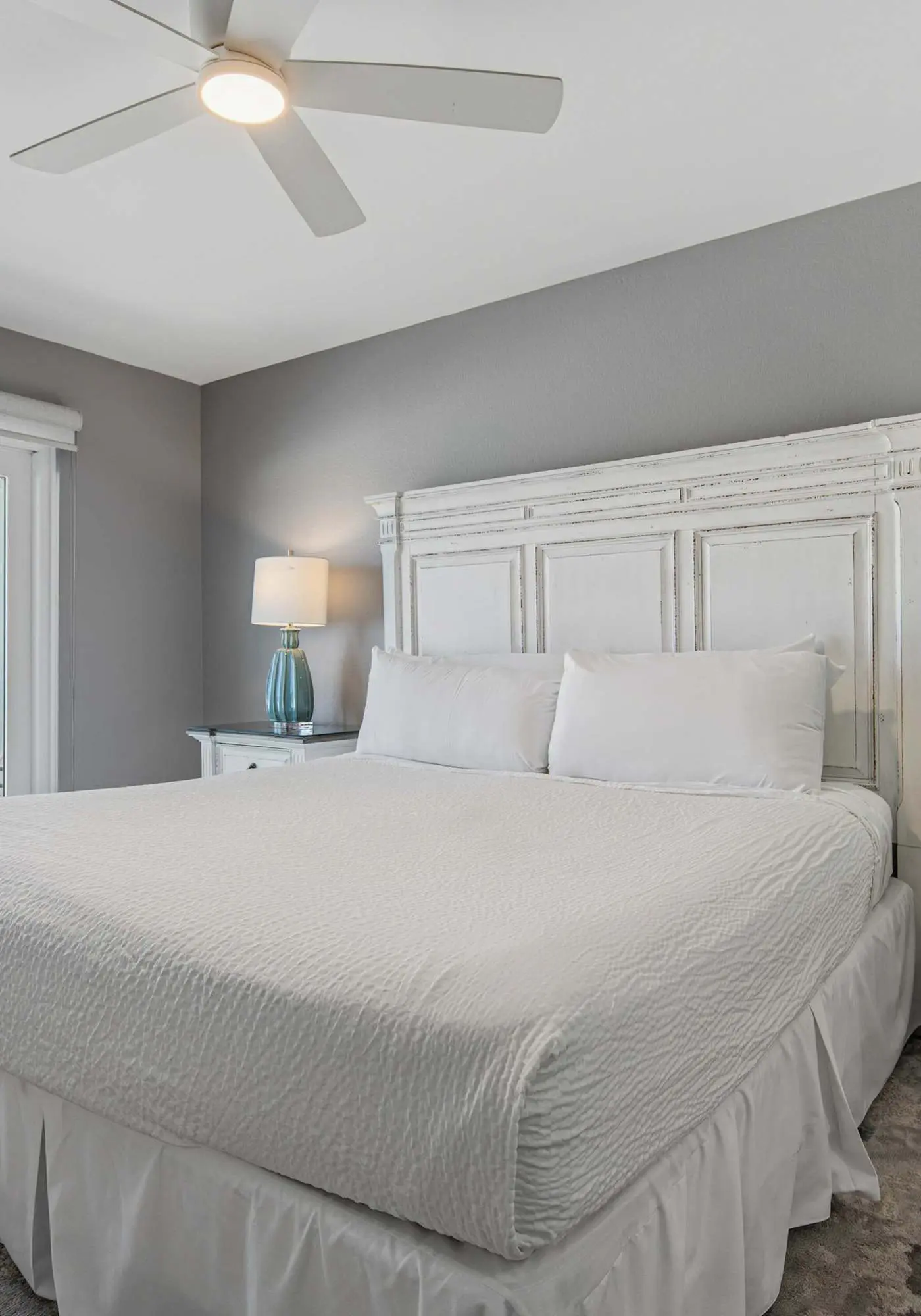Vibrant 3BR gulf front condo with beach access