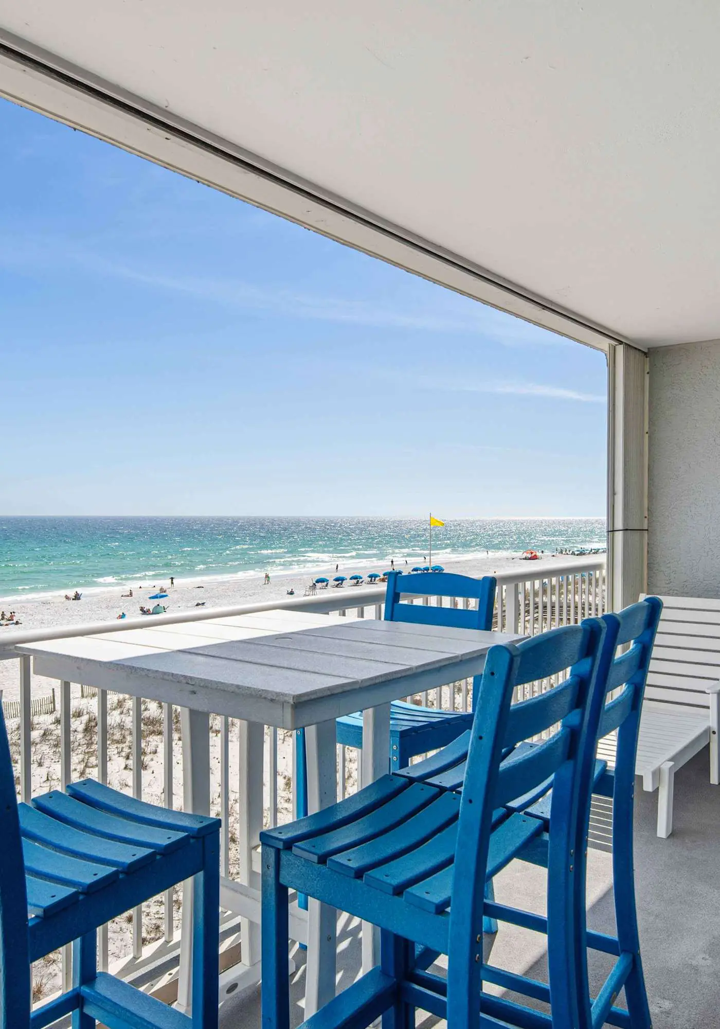 Vibrant 3BR gulf front condo with beach access