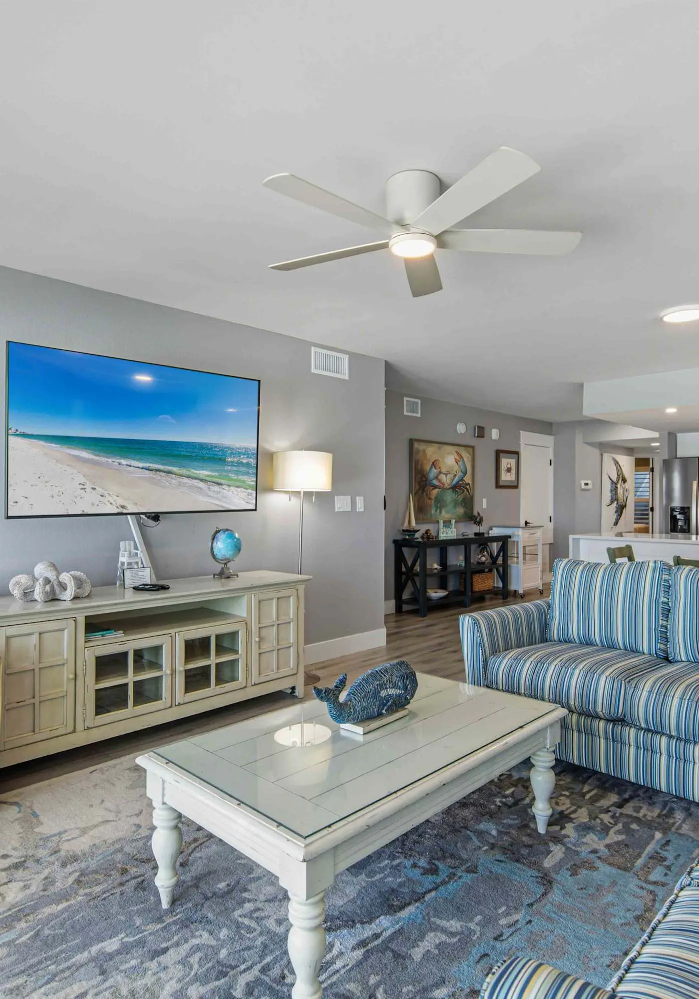 Vibrant 3BR gulf front condo with beach access