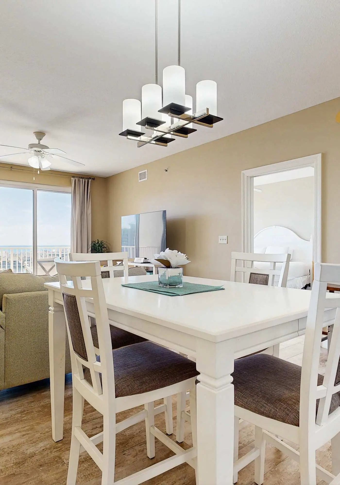 Stylish condo with gulf views, pool and gym!