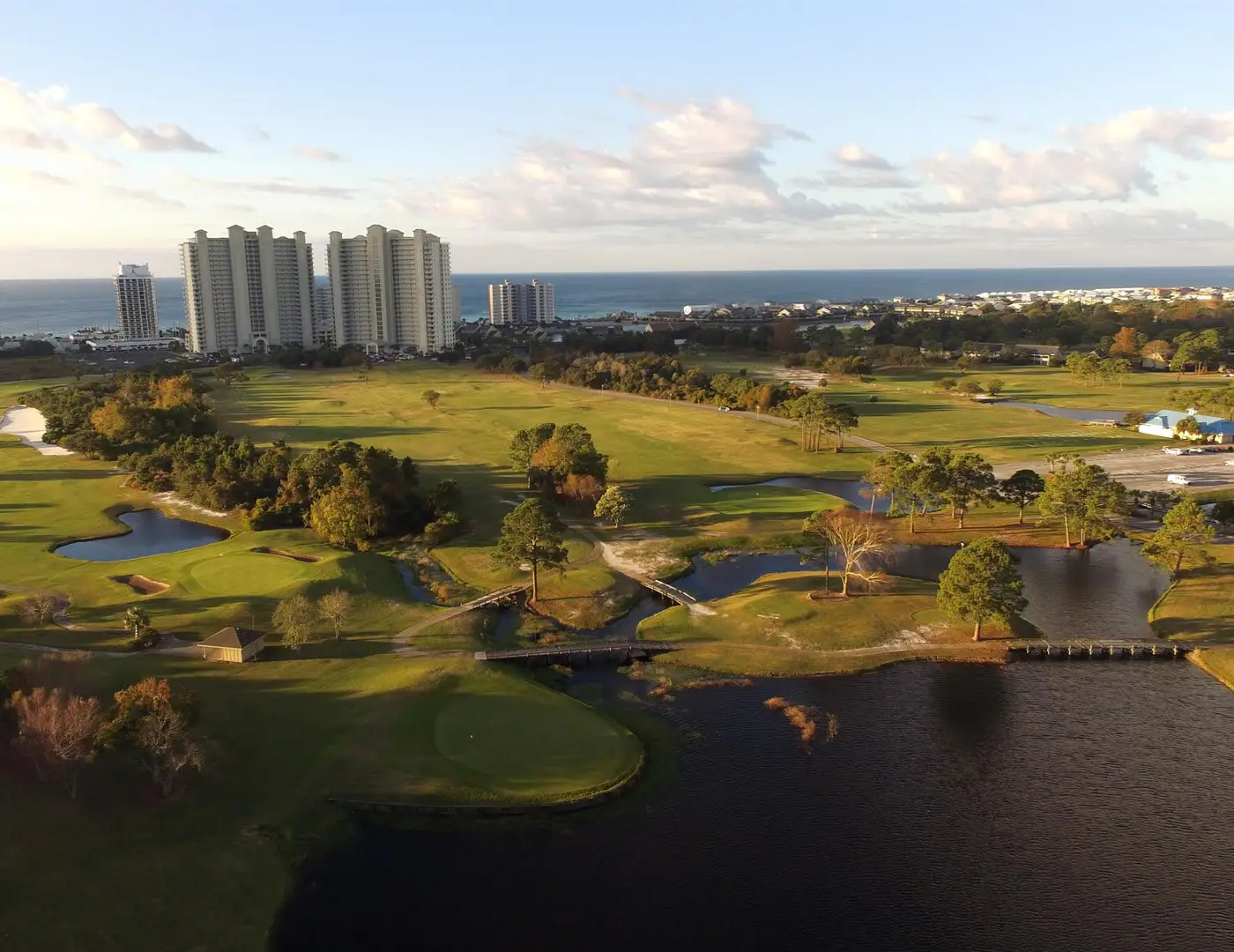Spacious condo with gulf views, Gym, Shopping