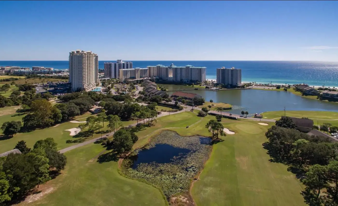 Spacious condo with gulf views, Gym, Shopping