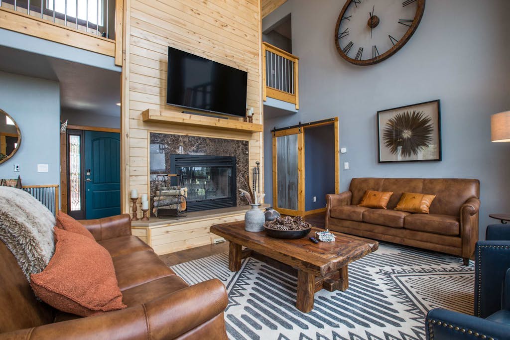 Wake up above Angel Fire with sweeping views of the Sangre de Cristo mountains, Moreno Valley, and Eagle Nest Lake. RidgeWalk Lodge is made for mountain gatherings, with expansive decks, soaring windows, a cozy fireplace, private sauna, and room for up to 11 guests. Spend your days skiing, biking, hiking nearby trails, watching for wildlife, or simply relaxing on the ridge with coffee, sunset views, and a sky full of stars.