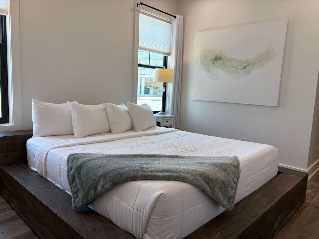 Stylish coastal home near beaches and shopping