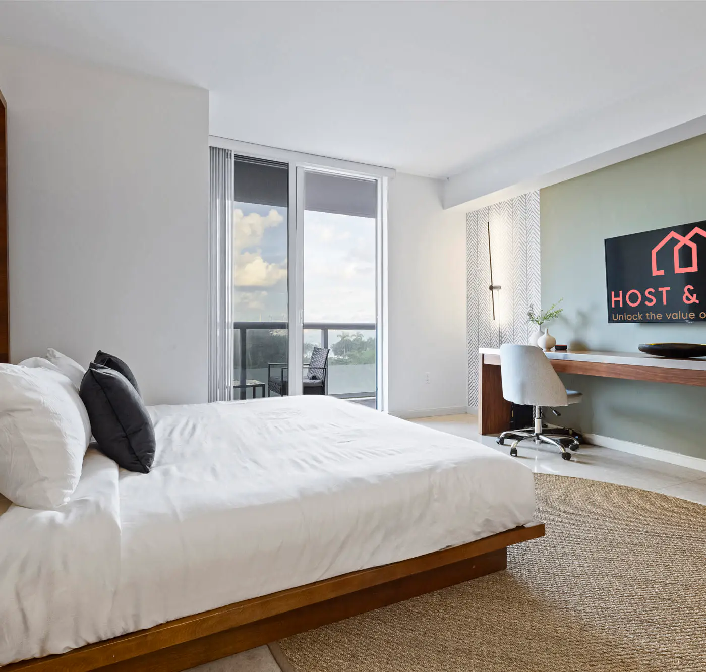 Breathtaking Biscayne Bay Views, Central in Miami