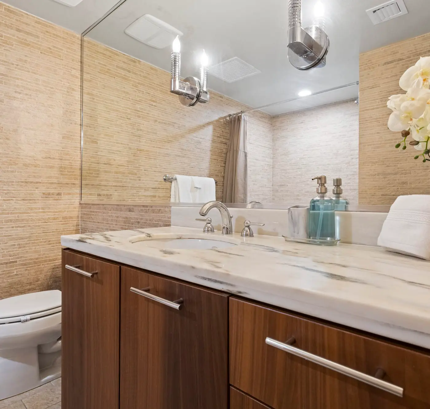 Breathtaking Biscayne Bay Views, Central in Miami