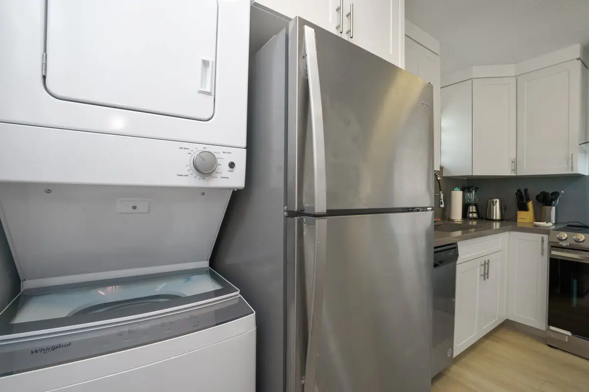 Cozy Blue Door Duplex, Central in Cutler Bay