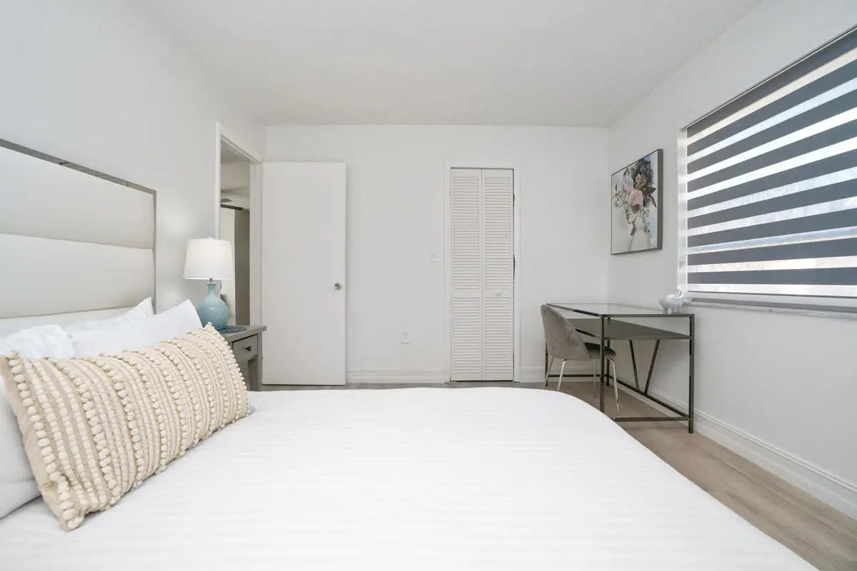 Cozy Blue Door Duplex, Central in Cutler Bay