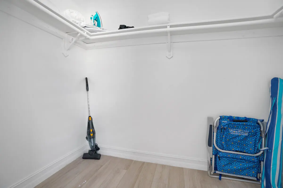 Cozy Blue Door Duplex, Central in Cutler Bay