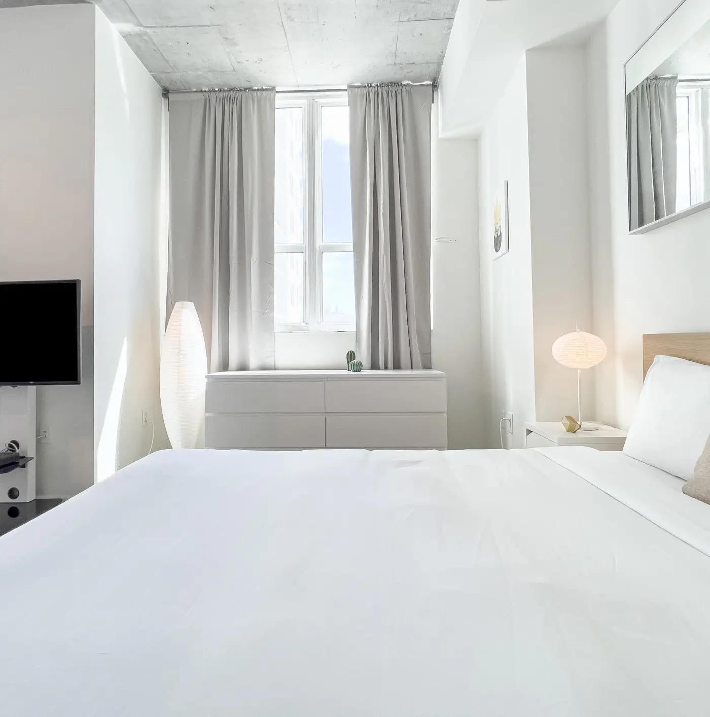 Center Stage, Chic, Downtown Miami 1 Block to Bay