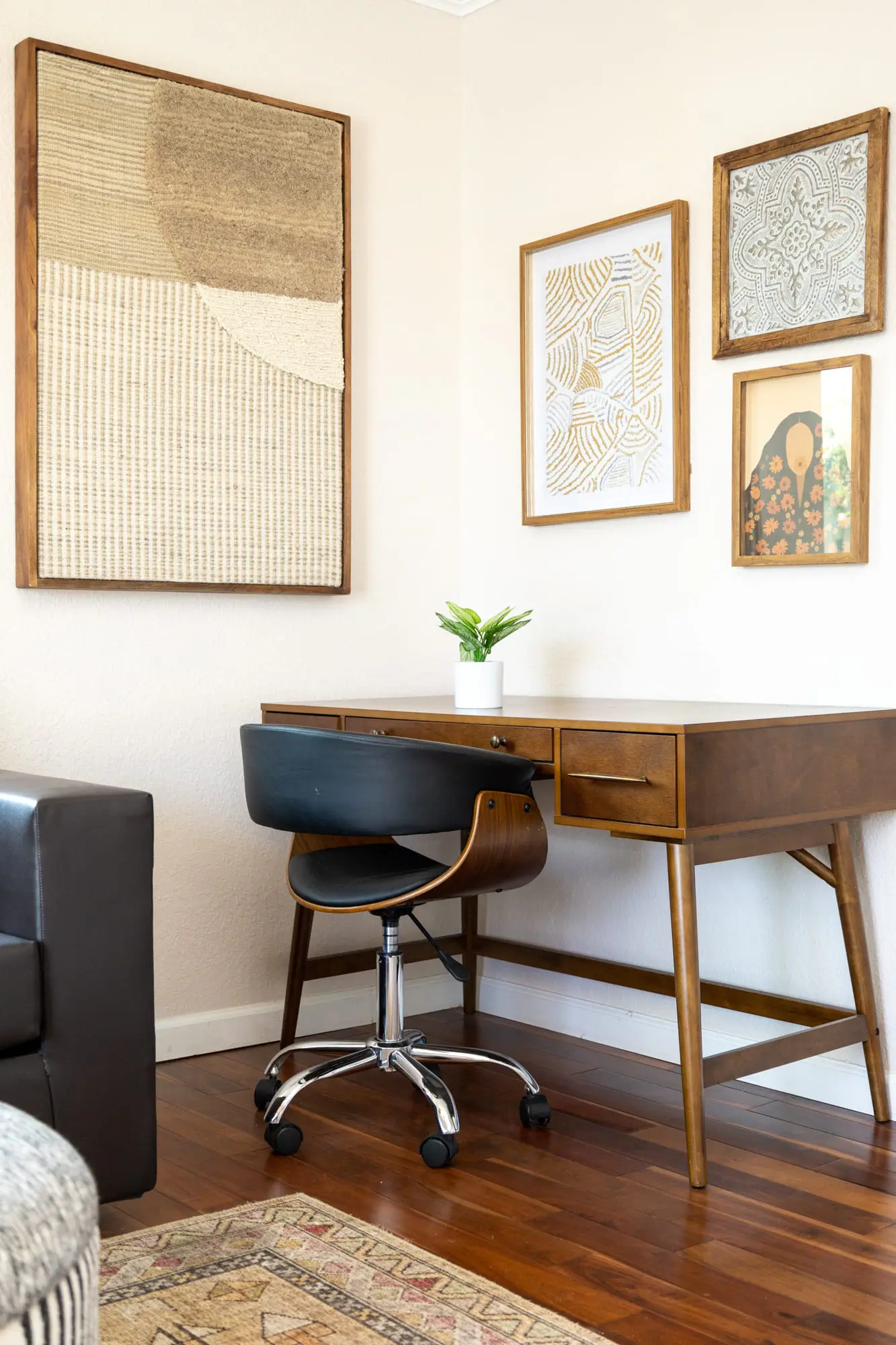 Dockside Daydreams, Cozy, Canal Front with Pool