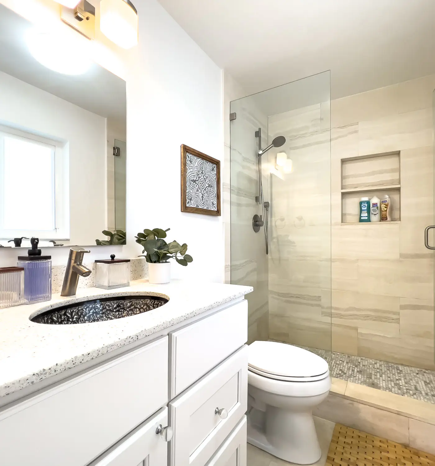 Dockside Daydreams, Cozy, Canal Front with Pool