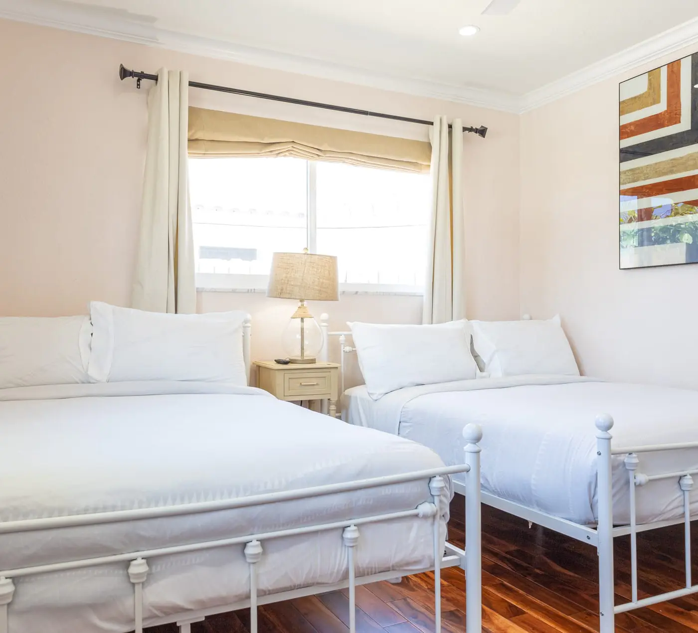 Dockside Daydreams, Cozy, Canal Front with Pool