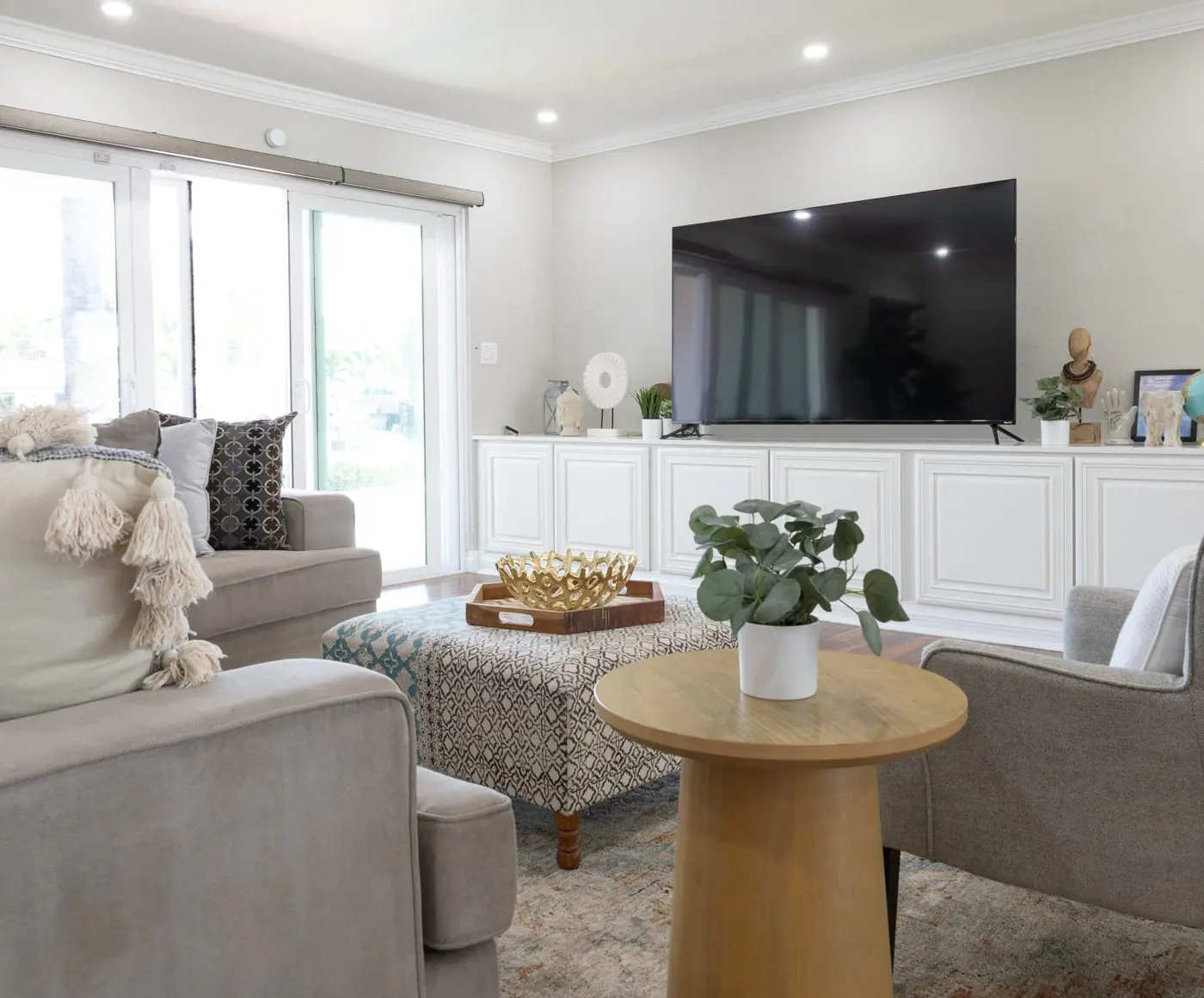 Dockside Daydreams, Cozy, Canal Front with Pool