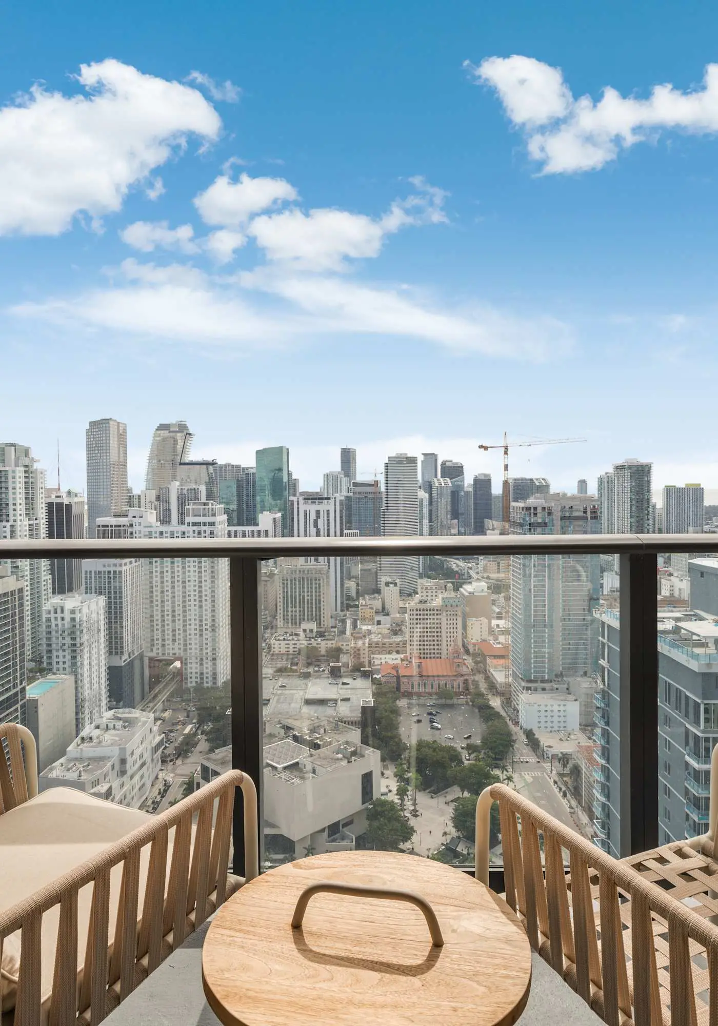 Lemon Drop, Cozy, Central Miami, Pool and Gym