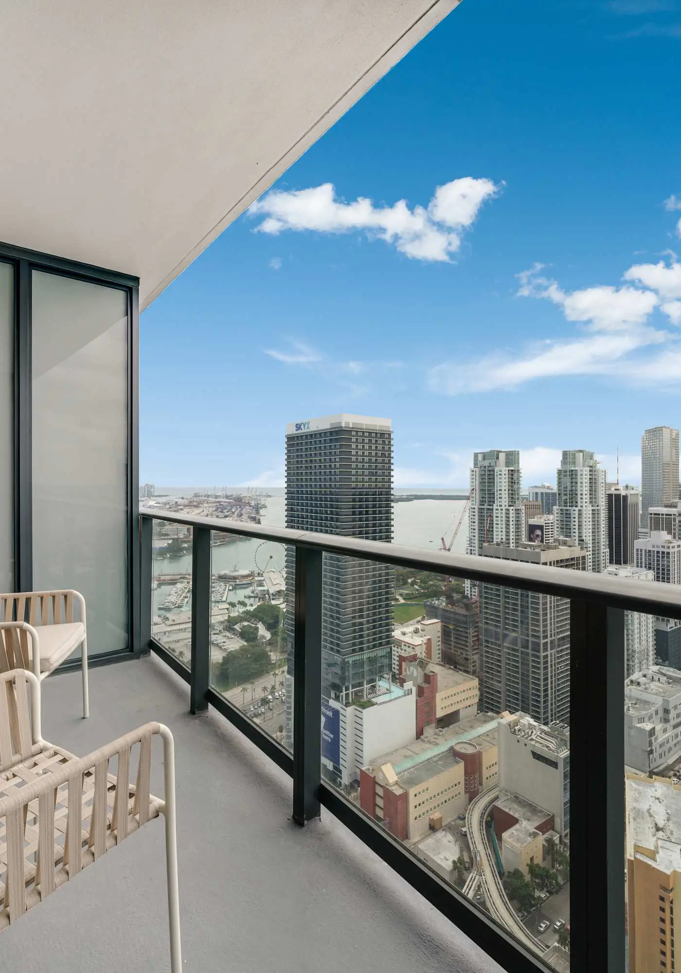 Lemon Drop, Cozy, Central Miami, Pool and Gym