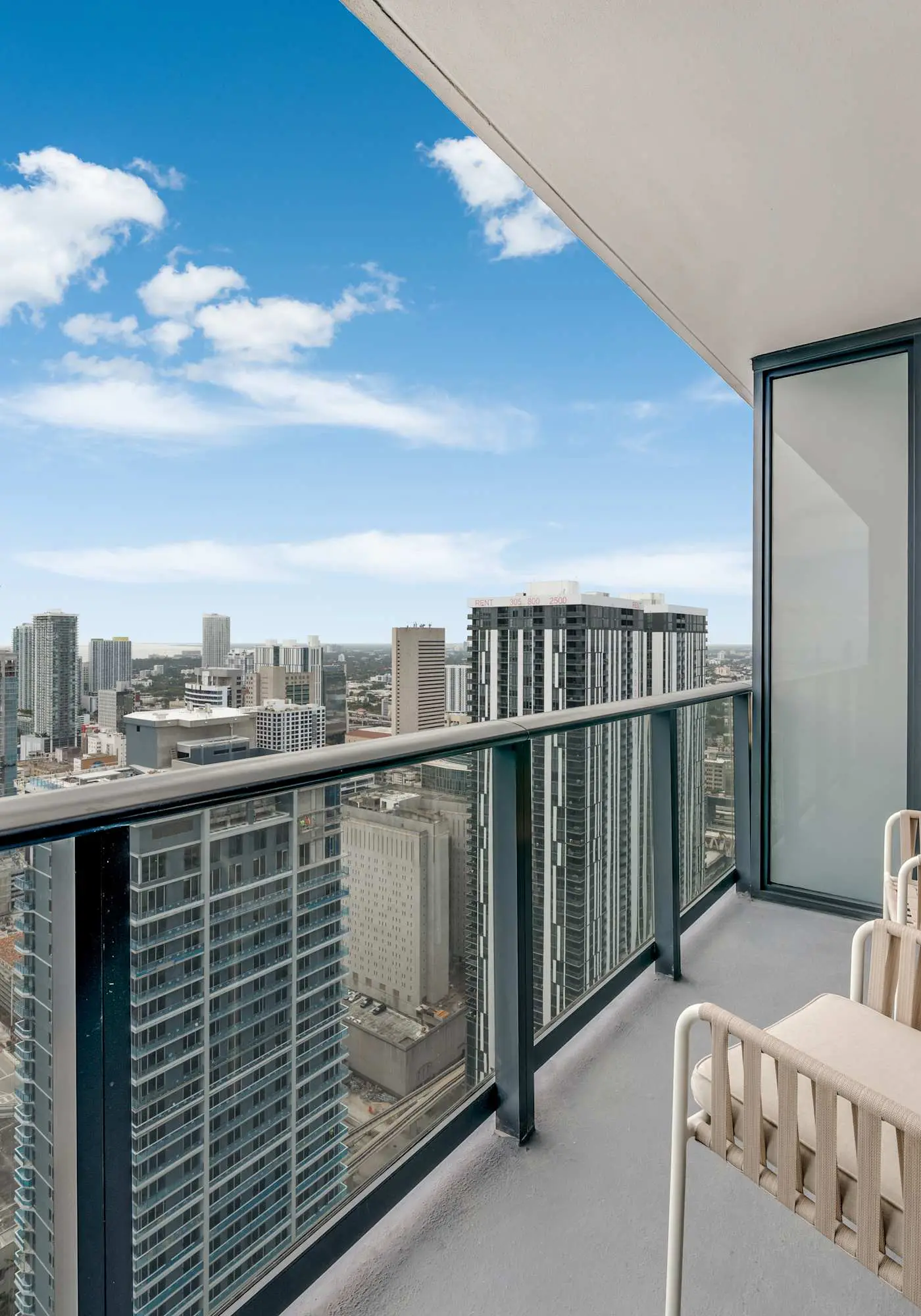 Lemon Drop, Cozy, Central Miami, Pool and Gym