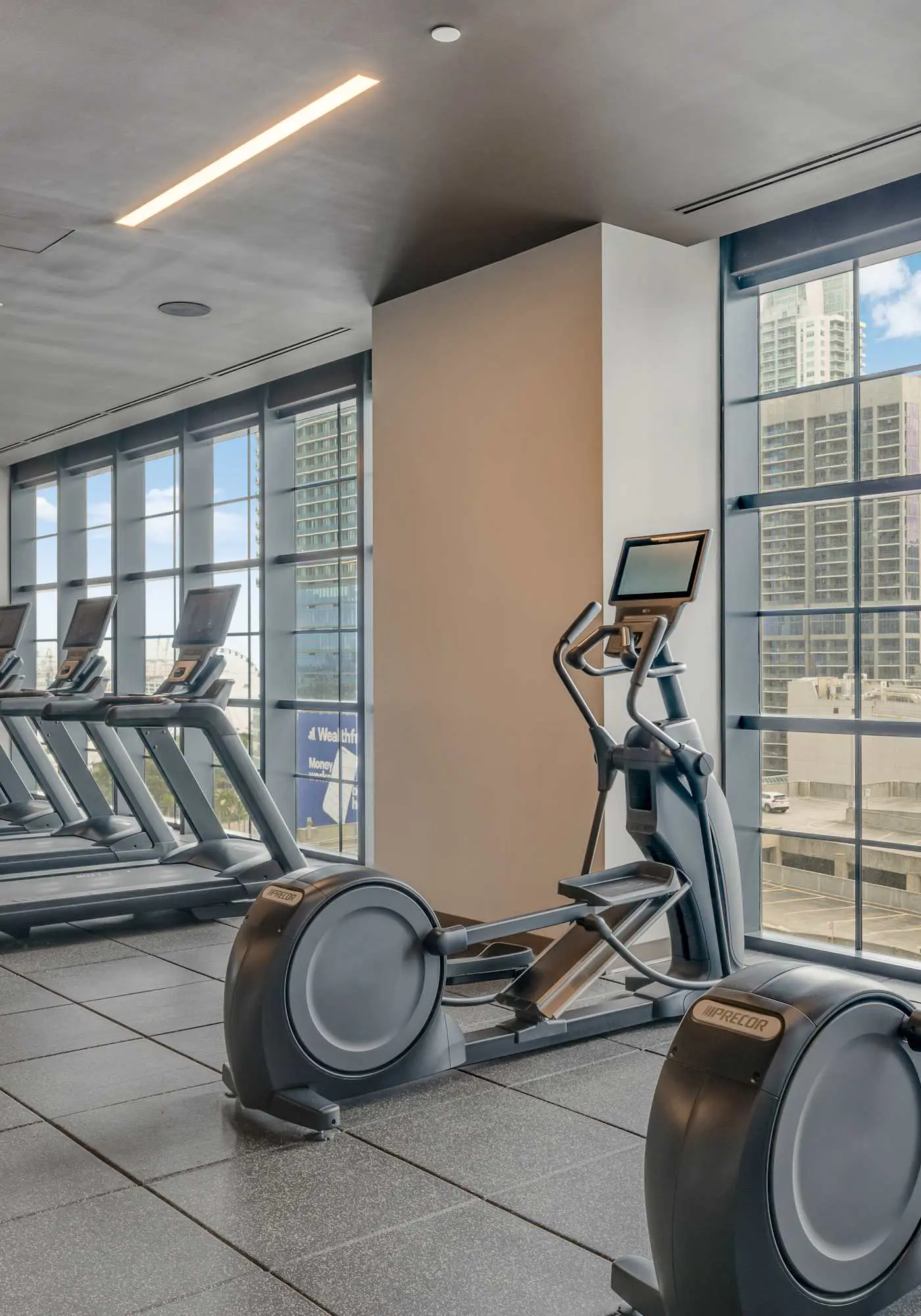 Lemon Drop, Cozy, Central Miami, Pool and Gym
