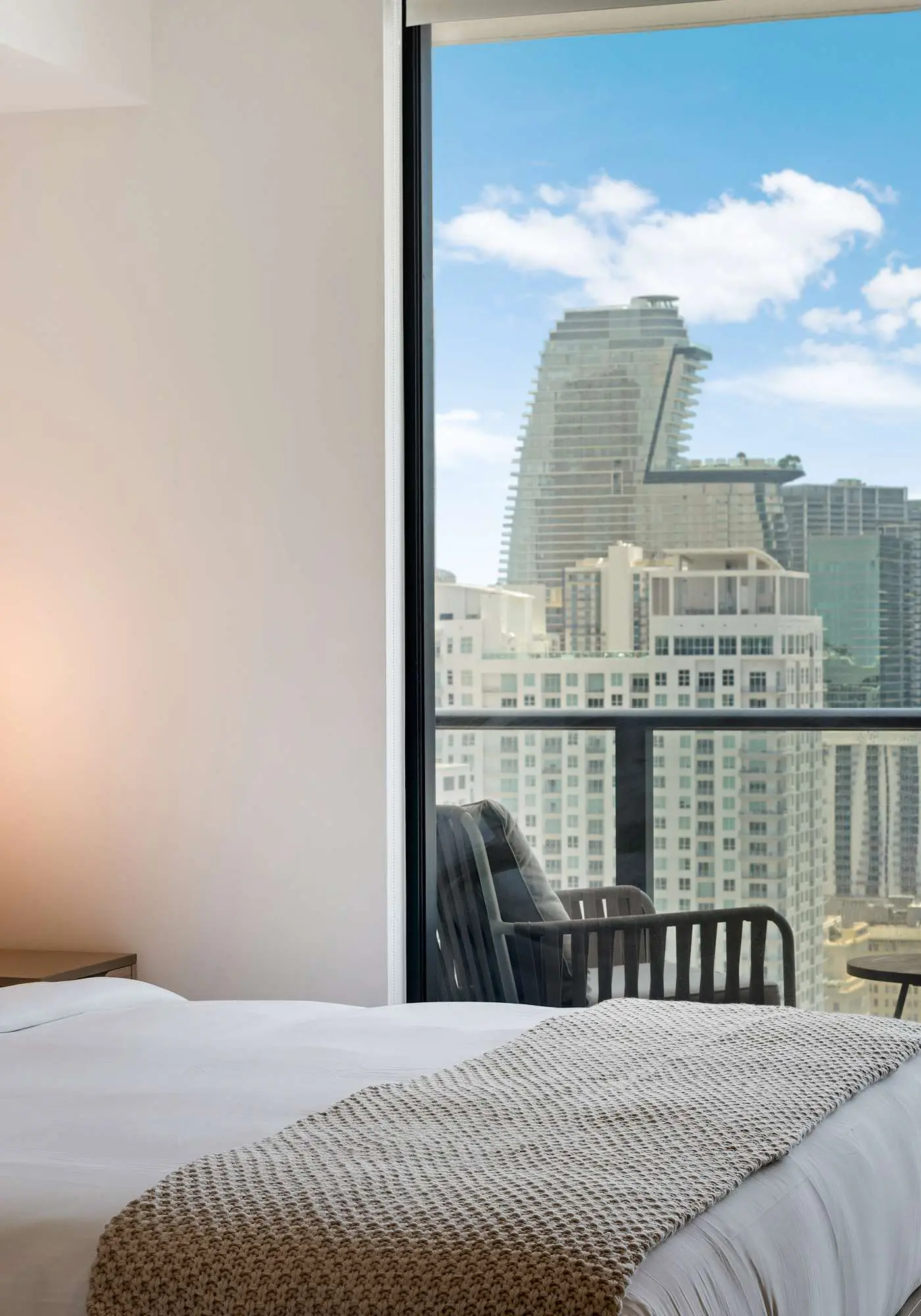 Bellini Breeze - Cozy, Central Miami, Pool and Gym