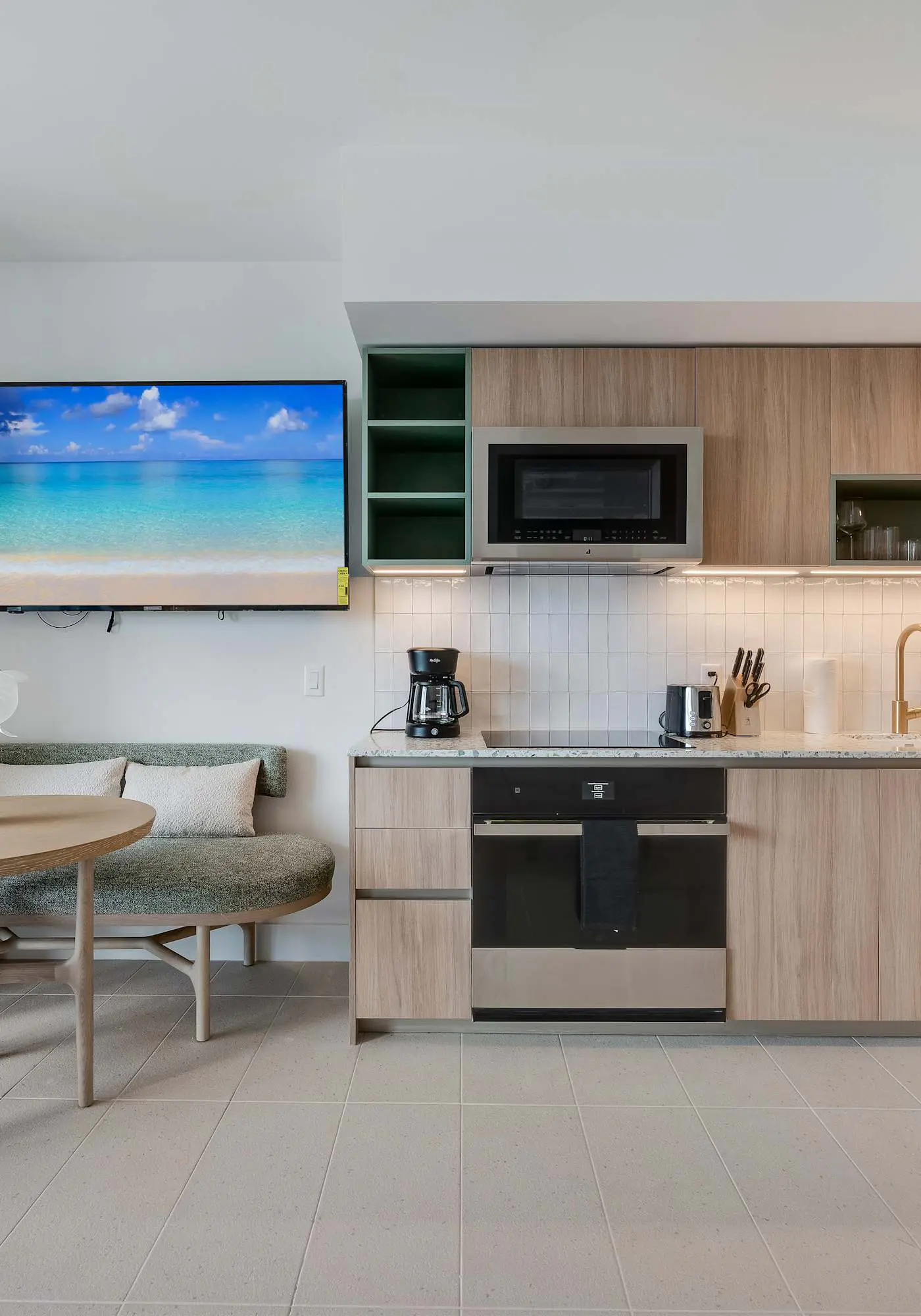 Bellini Breeze - Cozy, Central Miami, Pool and Gym