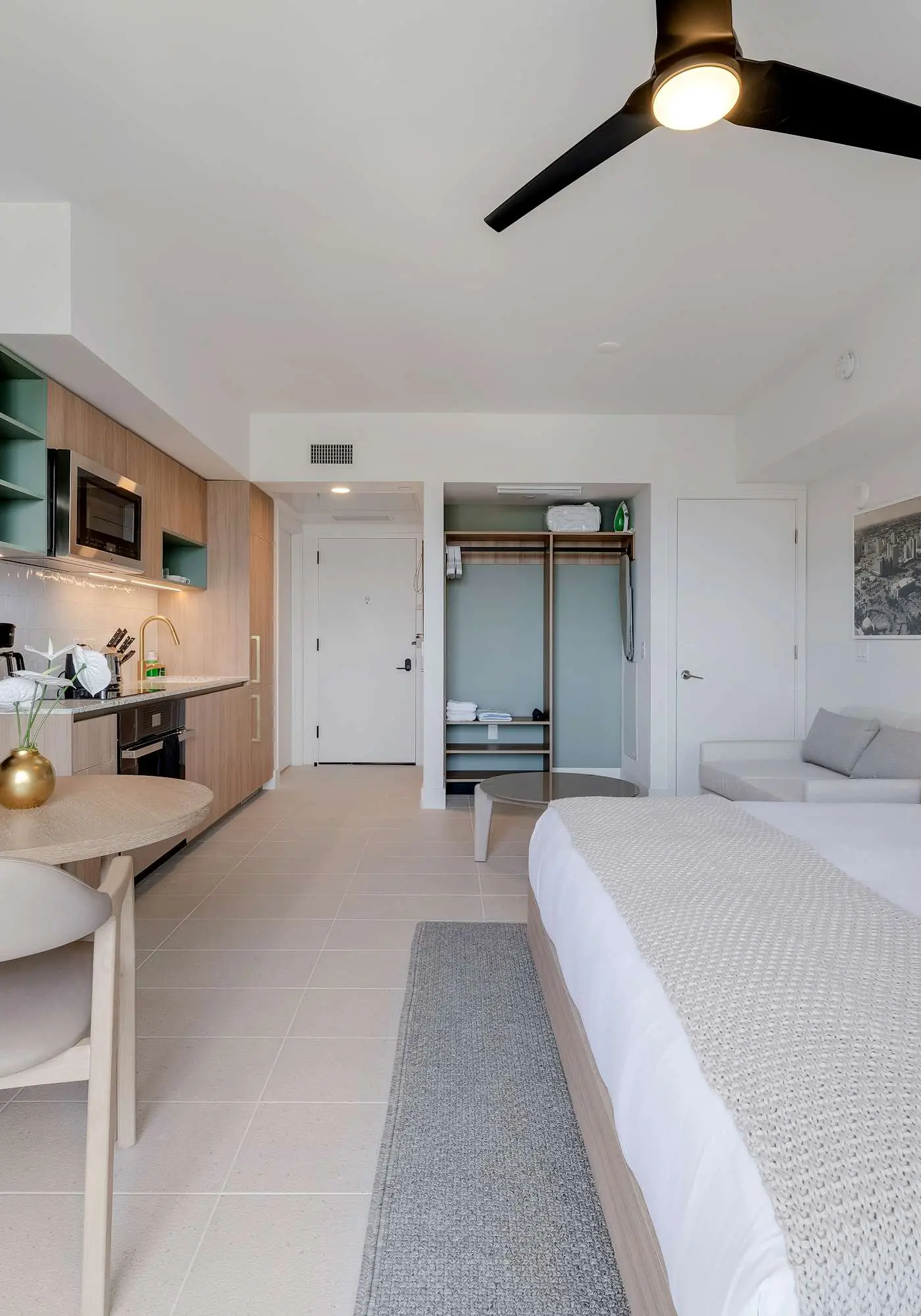 Bellini Breeze - Cozy, Central Miami, Pool and Gym