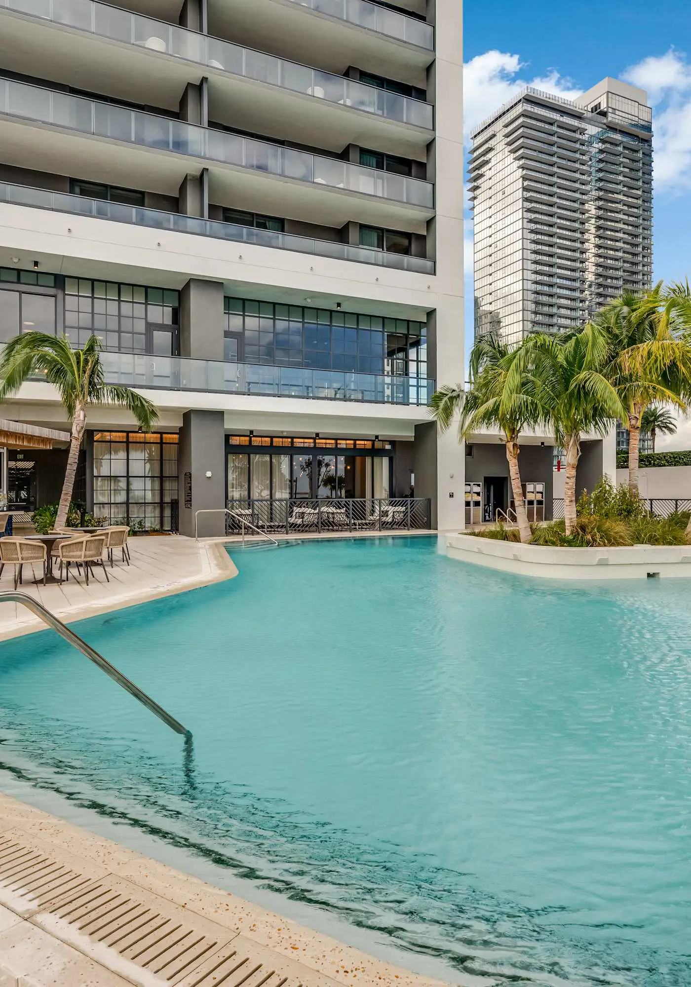 Bellini Breeze - Cozy, Central Miami, Pool and Gym
