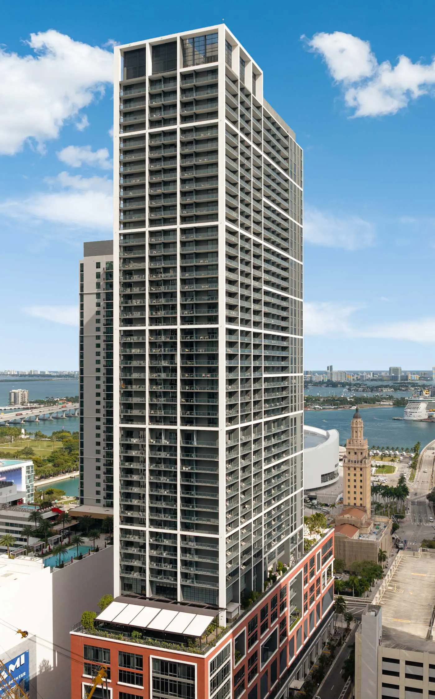 Bellini Breeze - Cozy, Central Miami, Pool and Gym