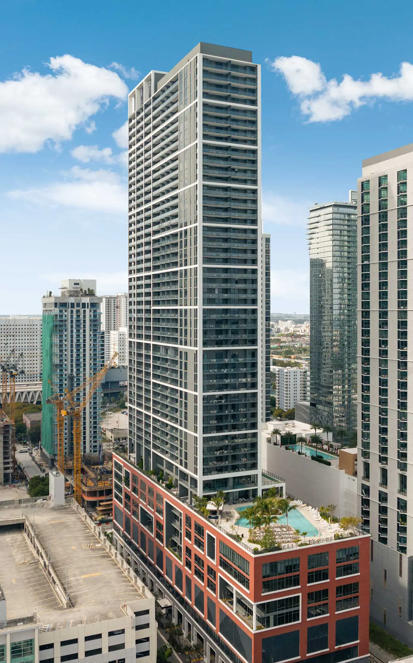 Bellini Breeze - Cozy, Central Miami, Pool and Gym