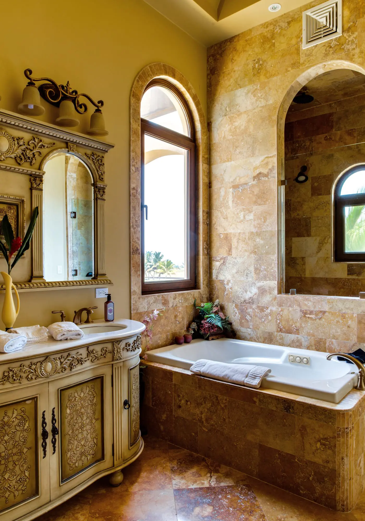 Villa Castello, Private, Amenities, Walk to Beach