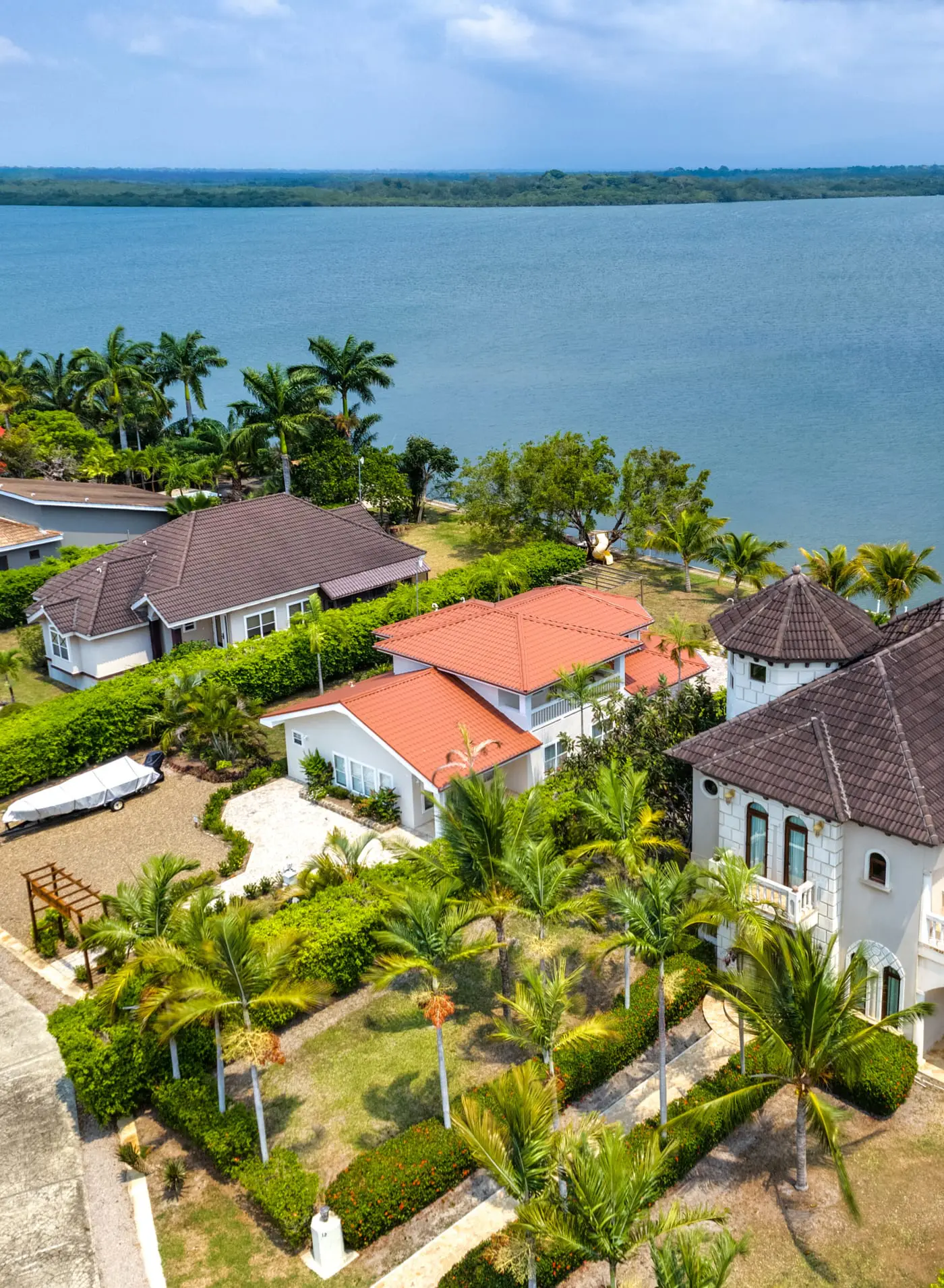 Villa Castello, Private, Amenities, Walk to Beach