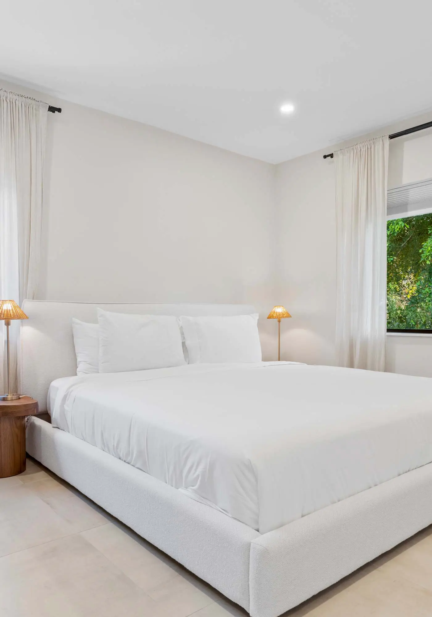 Casa Siesta, Modern, by Design District, Hot Tub