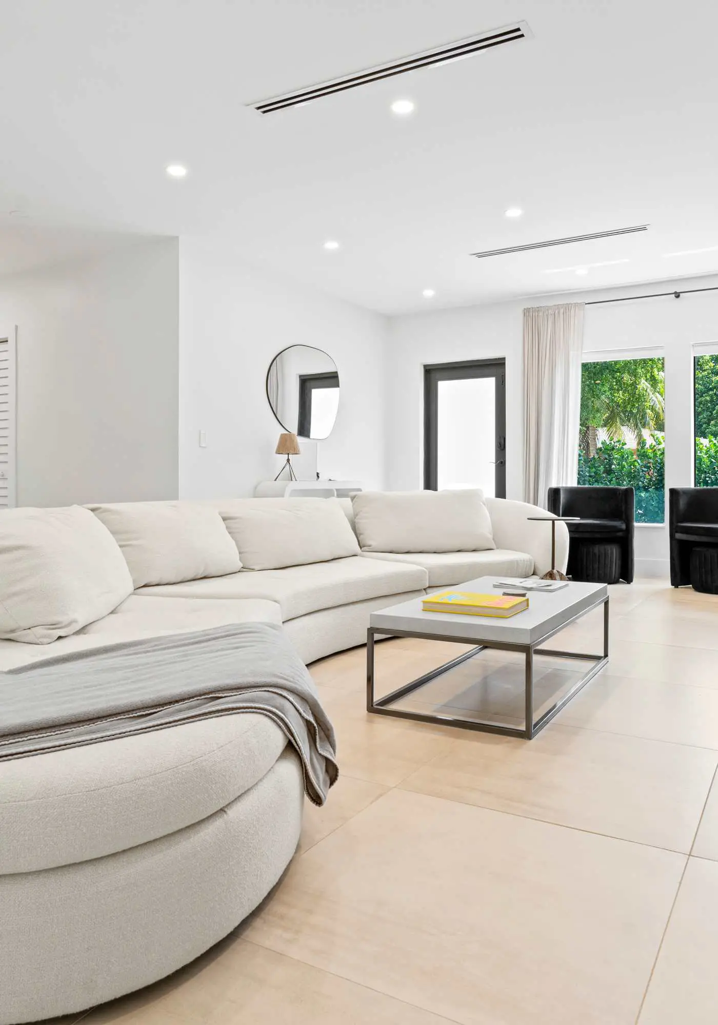 Casa Siesta, Modern, by Design District, Hot Tub