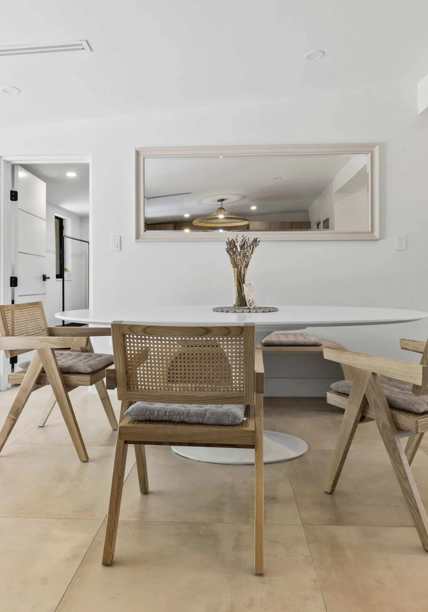 Casa Siesta, Modern, by Design District, Hot Tub