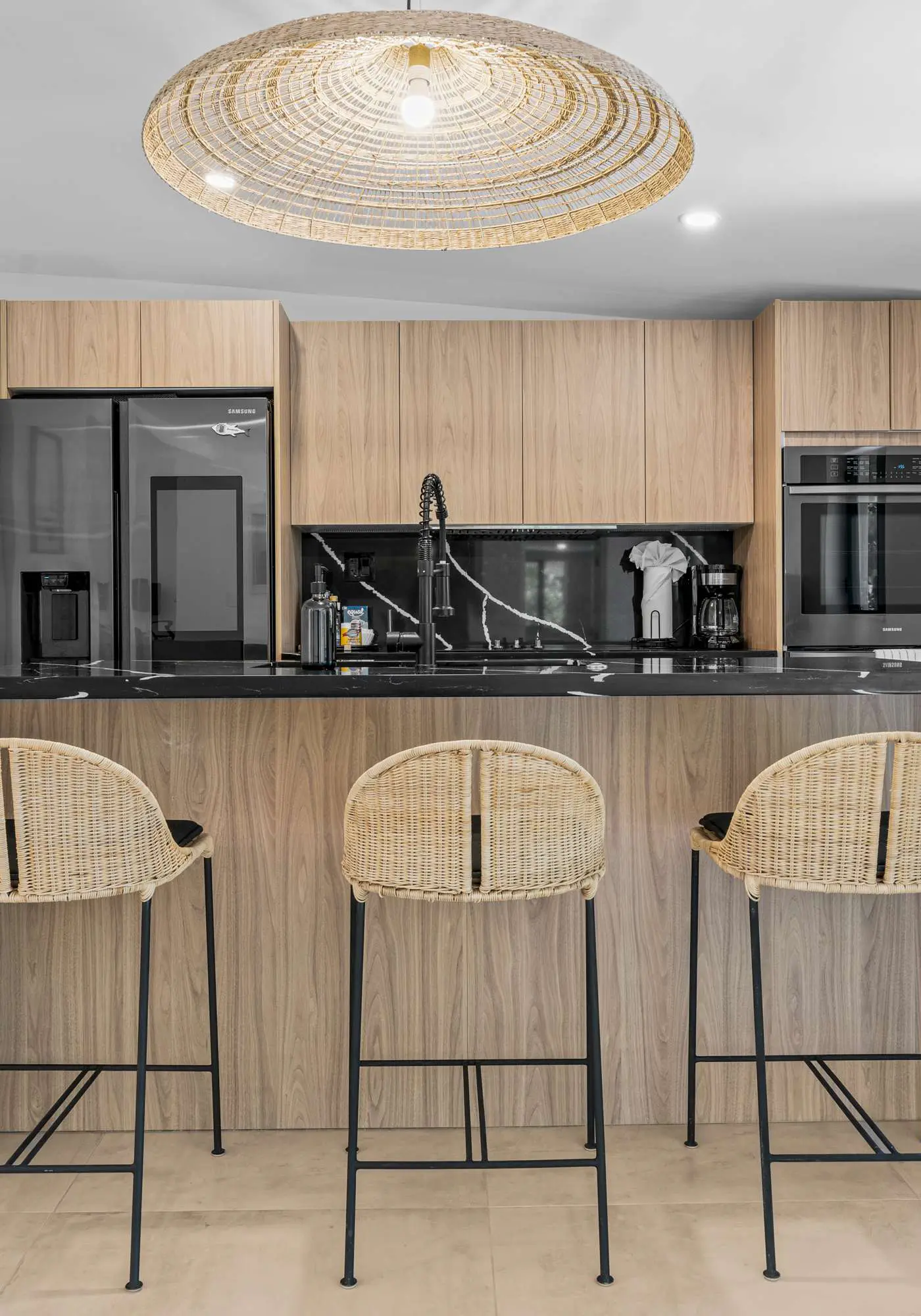 Casa Siesta, Modern, by Design District, Hot Tub