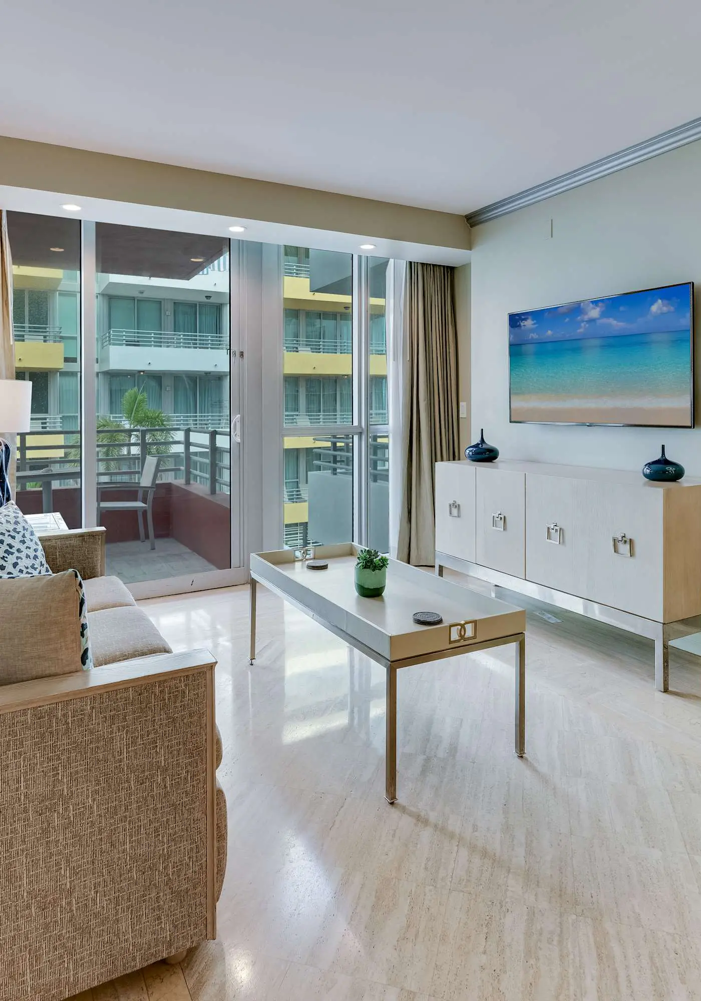 Oceanfront Retreat- South Beach, Pool, Amenities