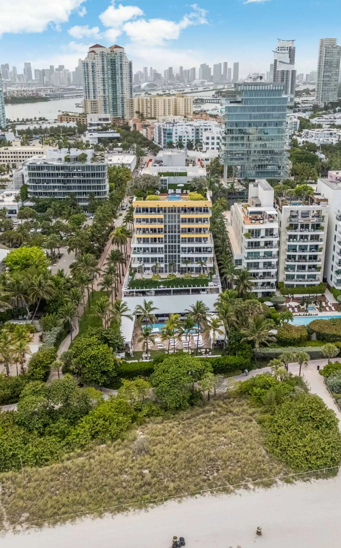 Oceanfront Retreat- South Beach, Pool, Amenities