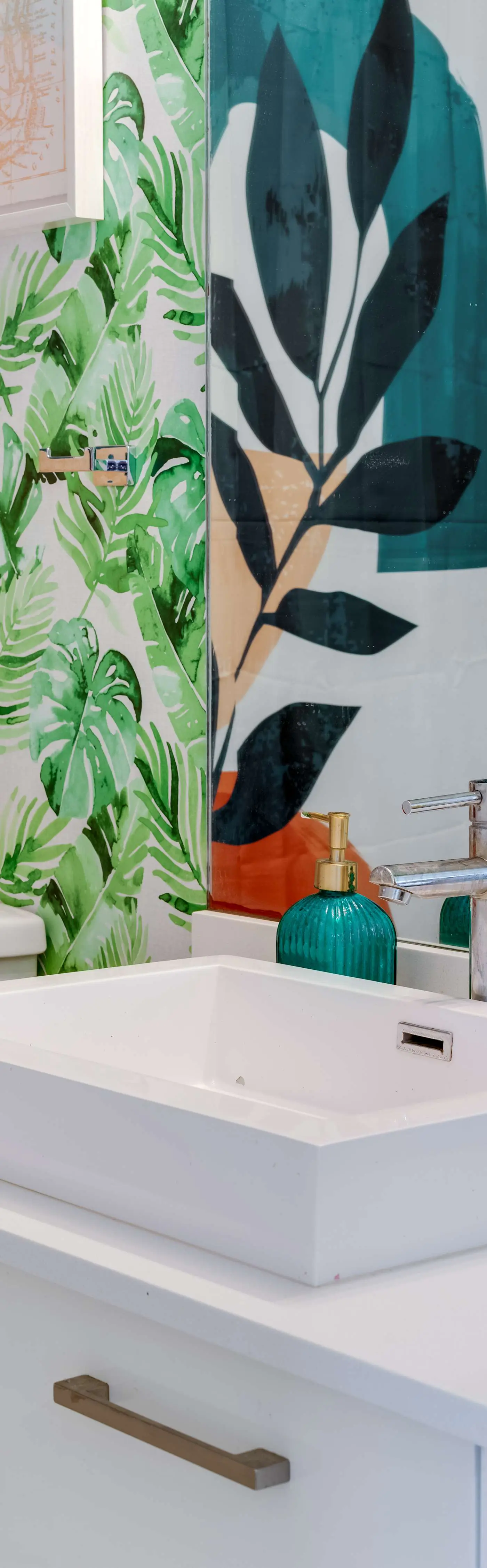 Skyline Studio with Rooftop Pool & Parking